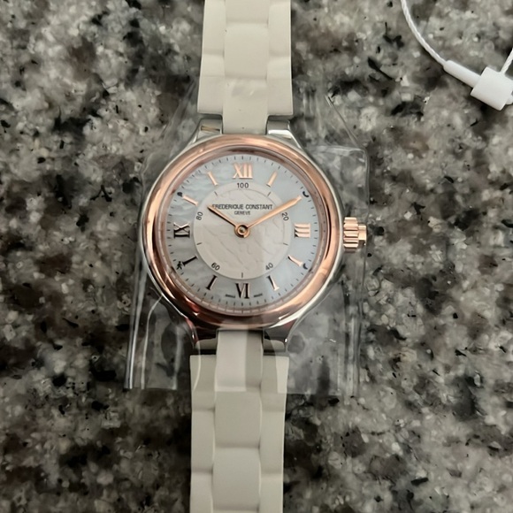 Frederique Constant Geneva HSW Quartz White and Rose Gold Watch main image 7
